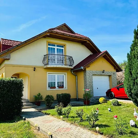 Hanna Luxury Vendeghaz Διαμέρισμα *